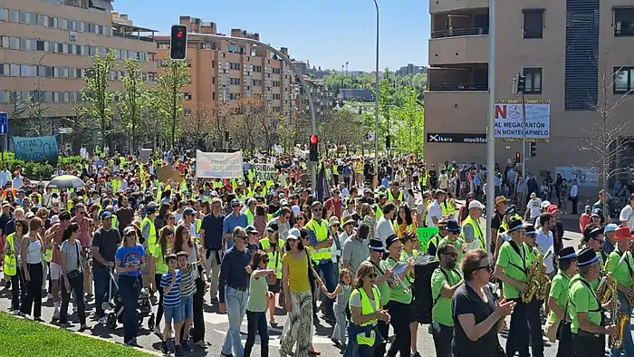 manifestacioncantonMontecarmelo